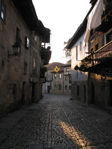 Calle de Santillana